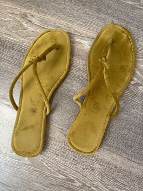 Women’s Olive Green Velvet Knot Toe-Post Sandals